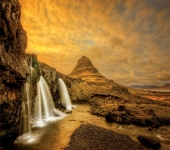 PUZZLE EDUCA - CASCATE DI KIRKJUFELLSFOSS - ISLANDA 1000 PZ